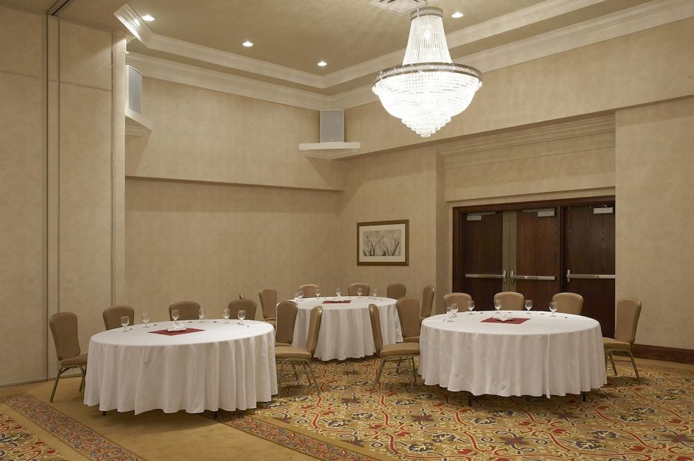 Hamilton Plaza Hotel And Conference Centre 외부 사진